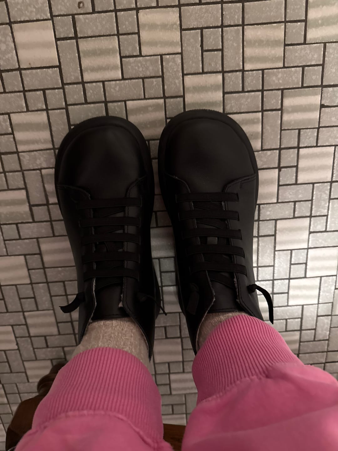 Customer photo review of Women Stylish Genuine Leather Fleece-lined Boots