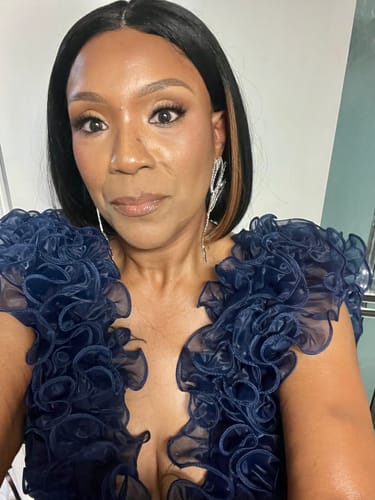 Customer photo review of Mayde Beauty Lace and Lace Part Front Wig - TAYLOR