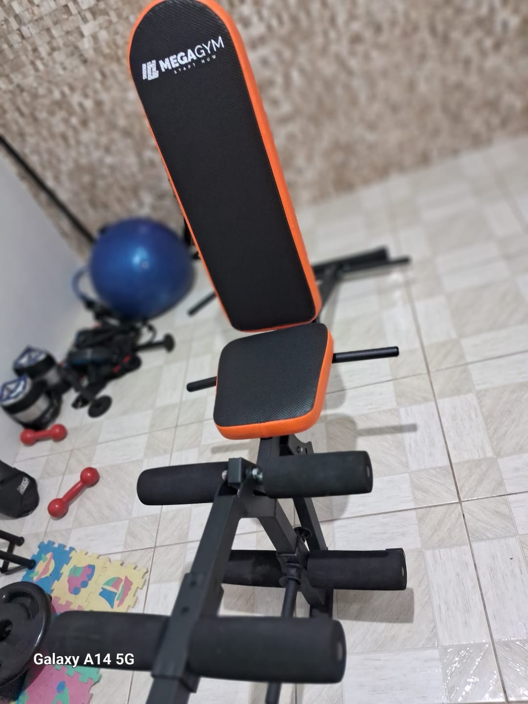 Customer photo review of Banco Supino Regulável Com Cadeira Extensora E Mesa Flexora Ajustáveis