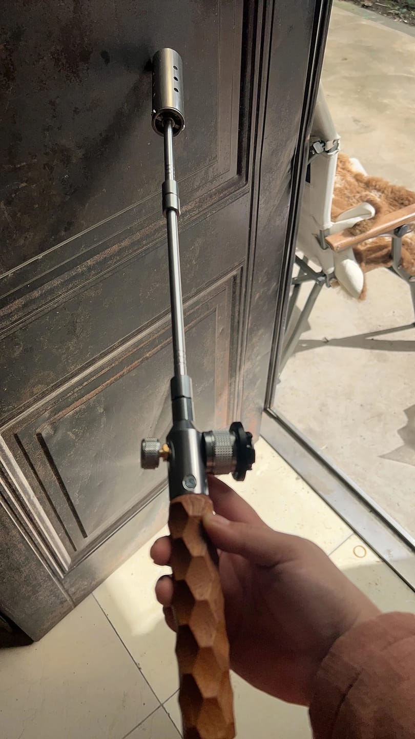 Customer photo review of XYlivingstore Camping Long Flame Igniter – Portable Wooden Handle Gas Burner for BBQ & Outdoor Cooking