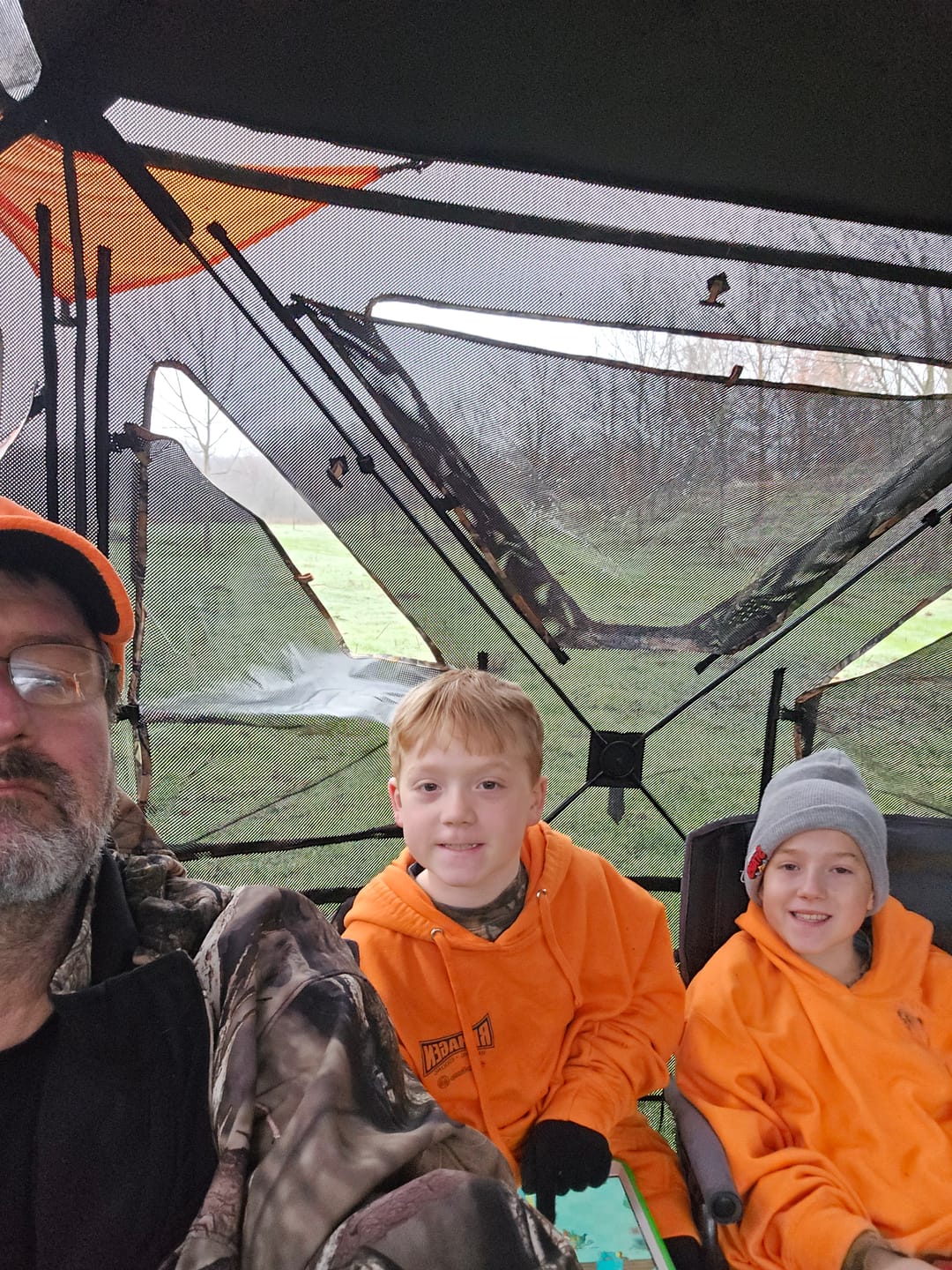 Customer photo review of Tidewe Vis360 See-Through Ground Blind for Deer/ Turkey Hunting (3-4 Person)