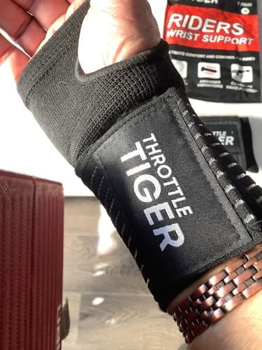 Customer photo review of Throttle Tiger Wrist Support - Ride Without Wrist Pain
