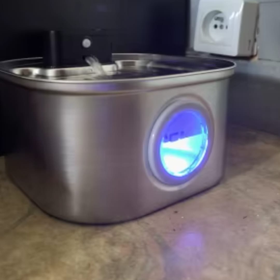 Customer photo review of PfotenBrunnen™ -Katzenwasserspender