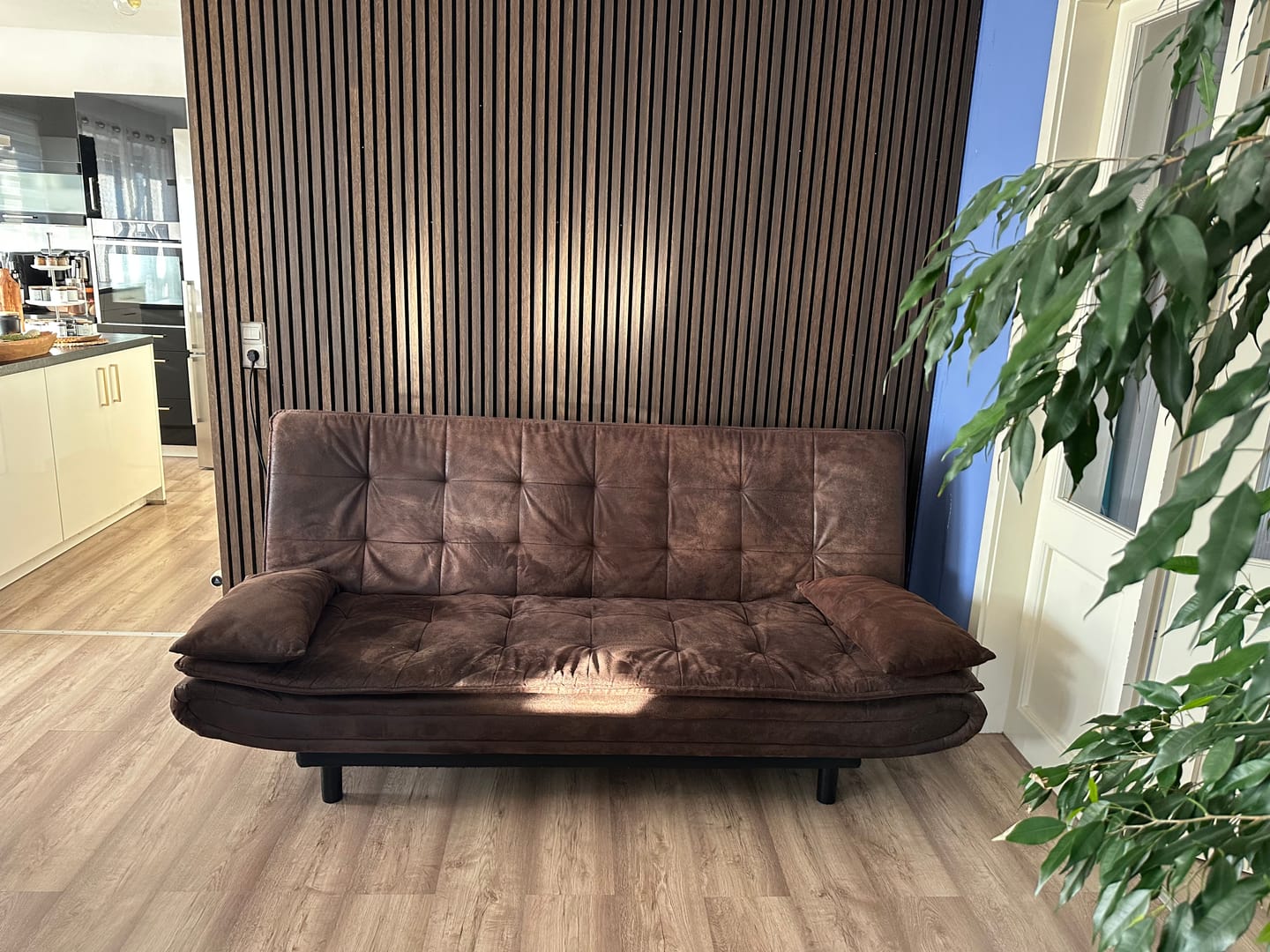 Customer photo review of Akustikpaneele Eiche Geräuchert | 240 cm x 60 cm | Dreiseitig Echtholzfurnier