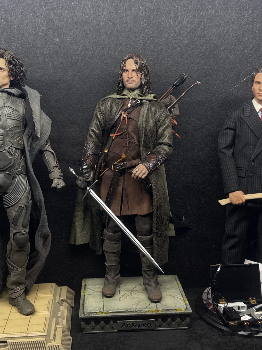 Customer photo review of Aragorn 1/6 Collectible Figure  - Standard & Deluxe Version