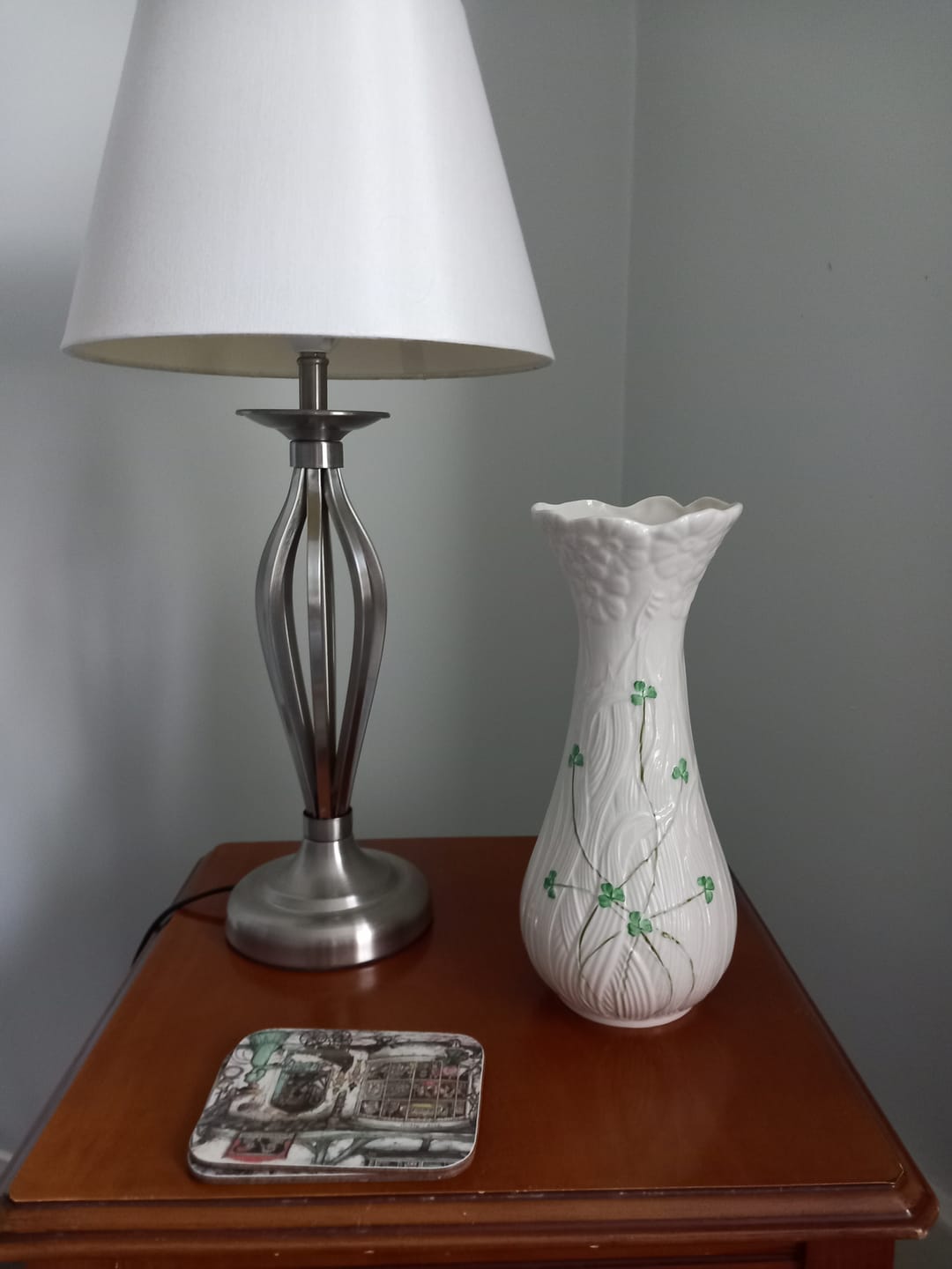 Customer photo review of Belleek Classic Daisy Tall Vase