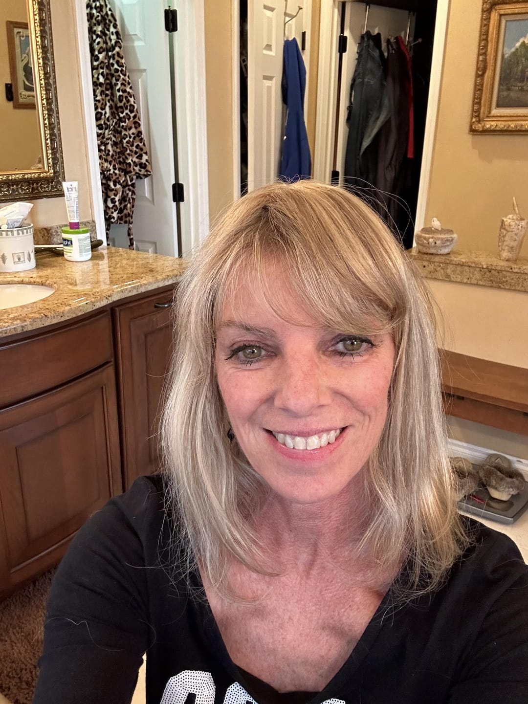 Customer photo review of Susan ︳Human Hair Topper With Bang For Women, 6-20", 10*12cm Base All Shades