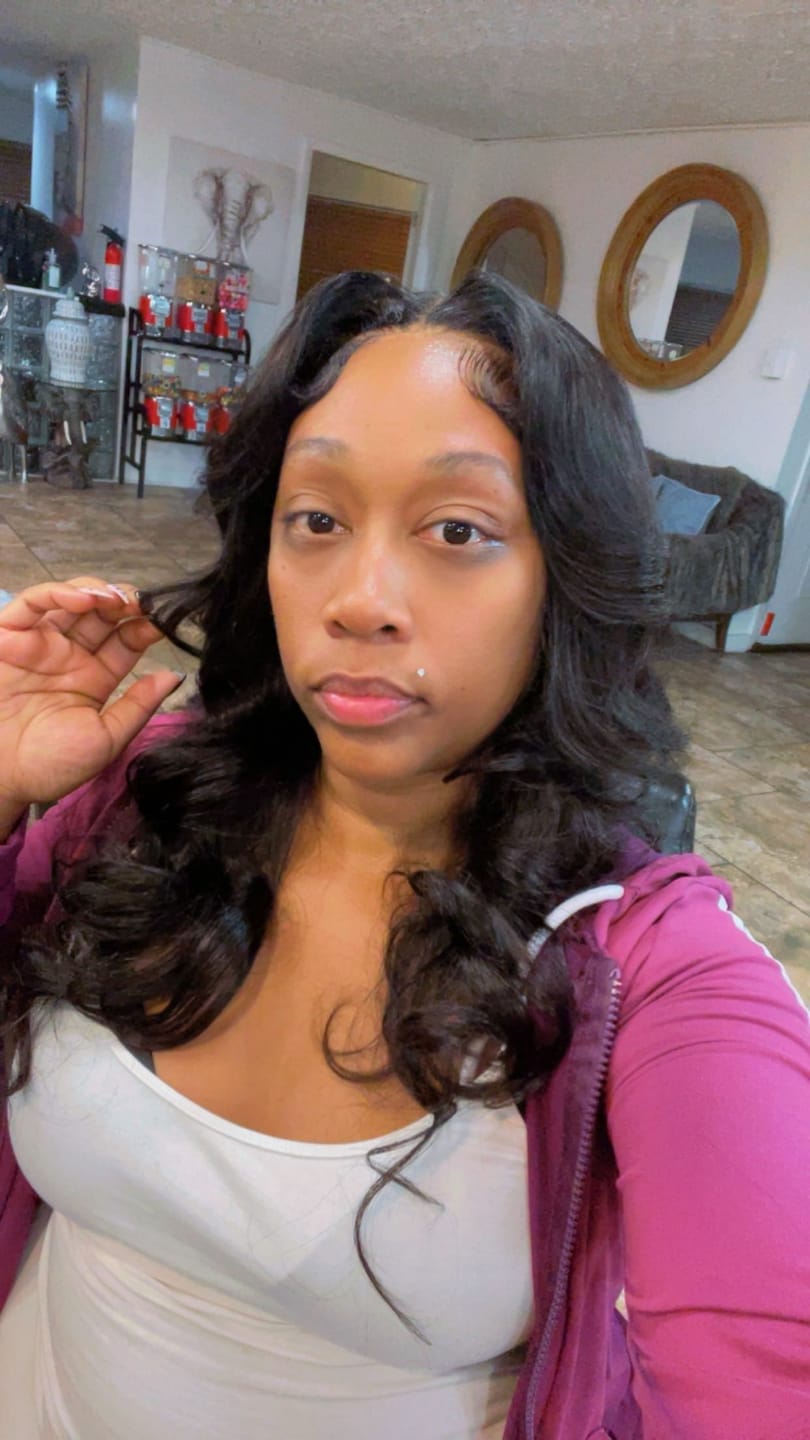 Customer photo review of Wavymy Layered Cut Loose Wave Pre-bleached Wear Go Glueless 7x5 Lace Closure Wigs 180% Density