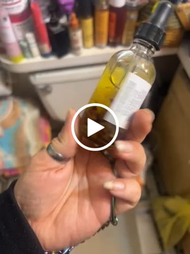 Customer video review of W.B.A. Witch Bitch Autumn Bath & Body Oil