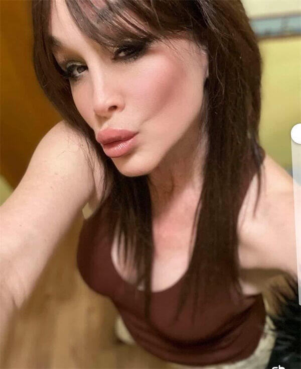 Customer photo review of Susan ︳Human Hair Topper With Bang For Women, 6-20", 10*12cm Base All Shades