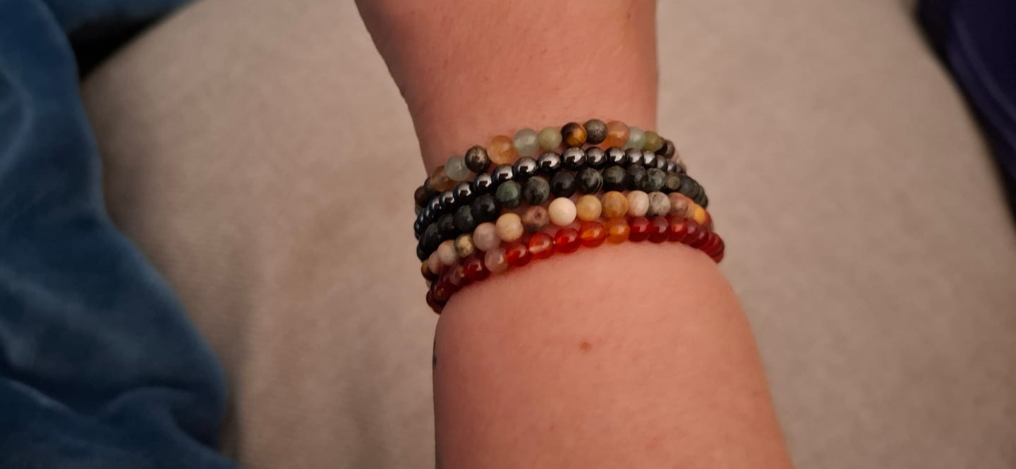 Customer photo review of Pulsera Hematite | 4mm | Fuerza de voluntad