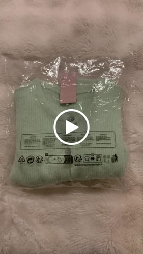 Customer video review of Kurzarm-Strickcardigan