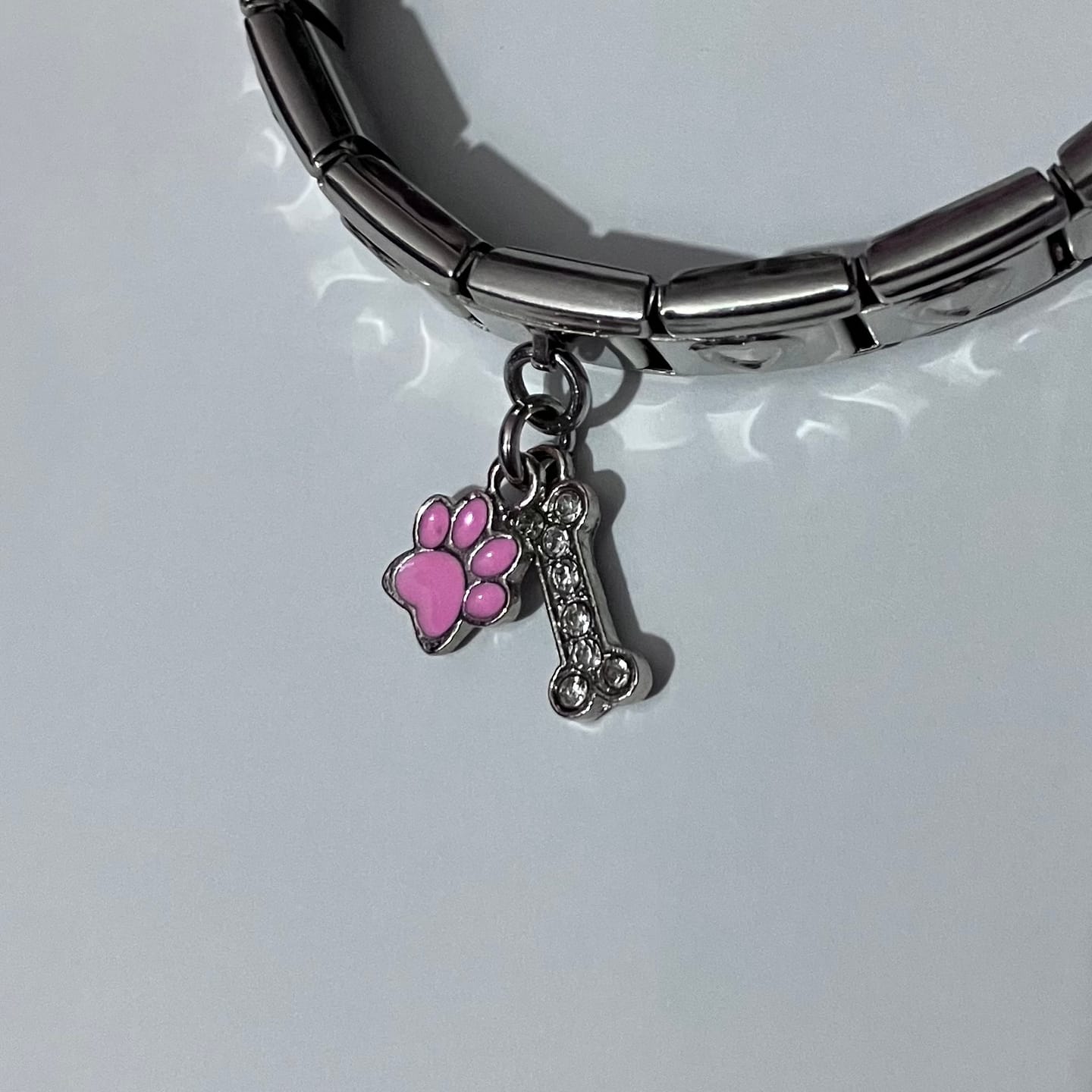 Customer photo review of Charm Colgante Huella perrito