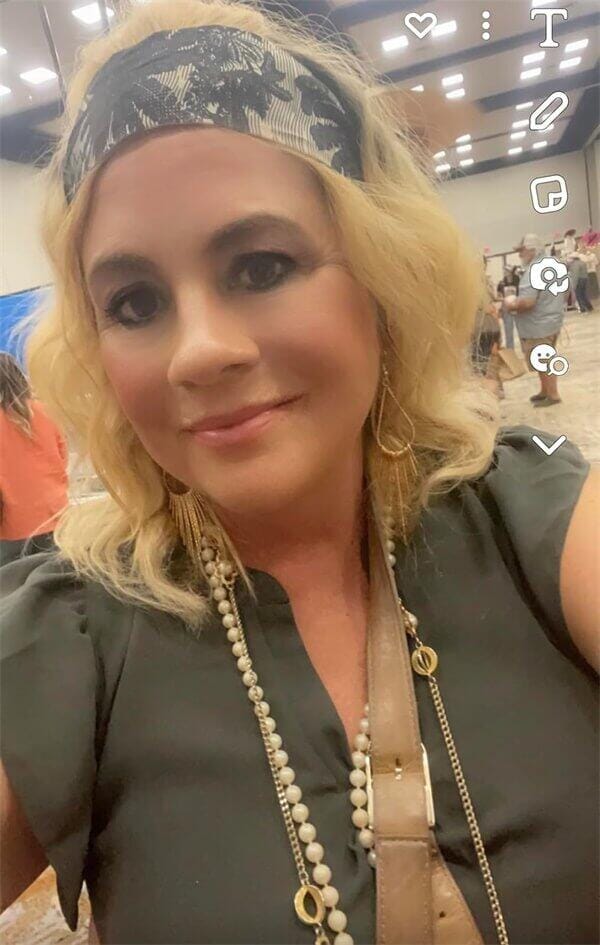 Customer photo review of Susan ︳Wavy Human Hair Topper For Thinning Crown 10*12cm Silk Base All Shades