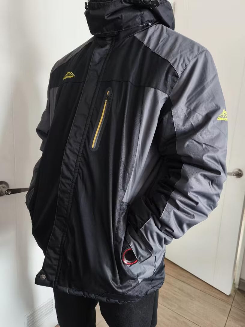 Customer photo review of Warme und Wasserdichte Herren-Fleecejacke mit Kapuze – Logan