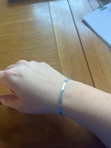 Customer photo review of Essentials Bracelet