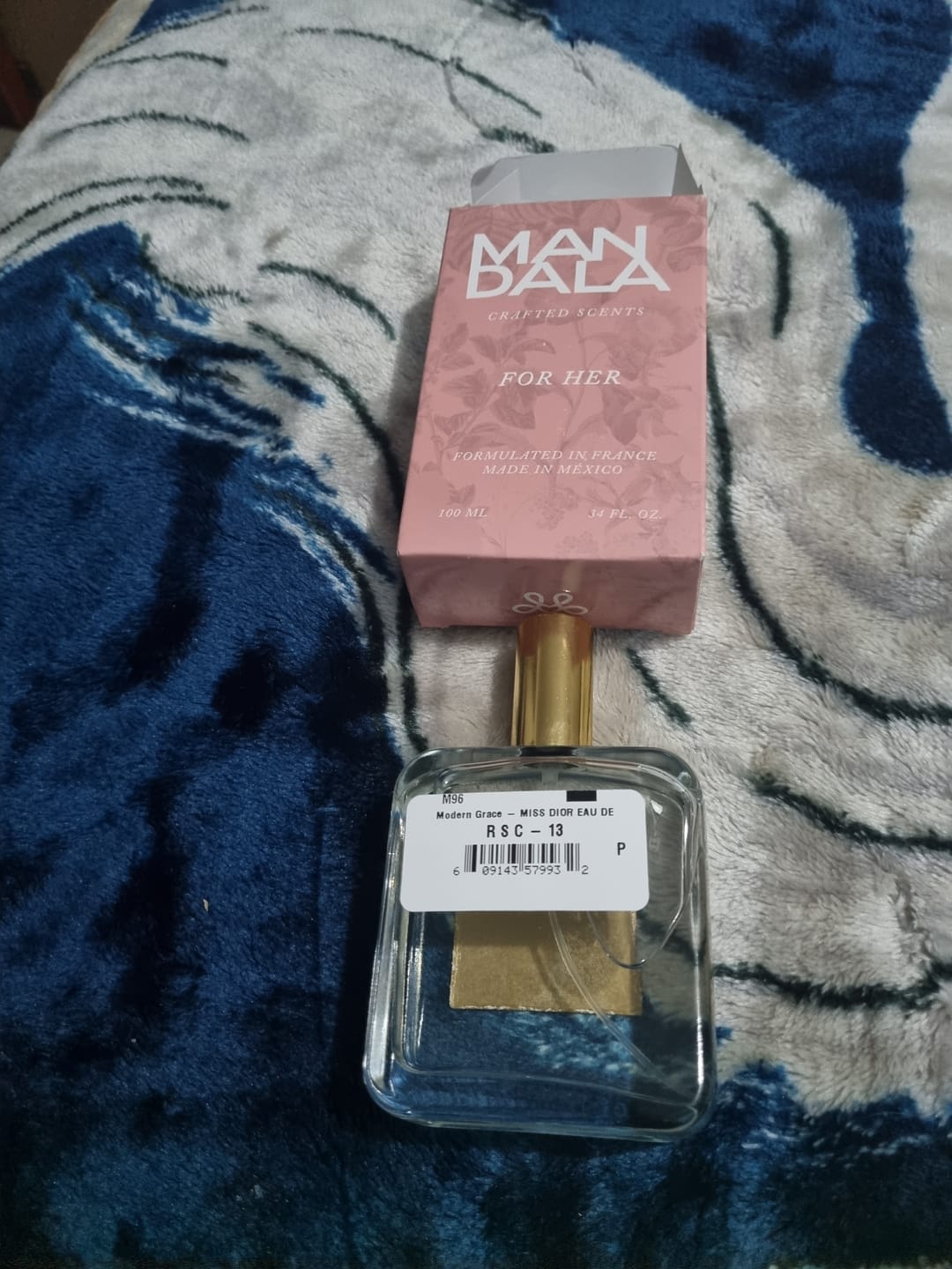 Customer photo review of Modern Grace - Inspirado en MISS DIOR EAU DE PARFUM de DIOR 100ml-