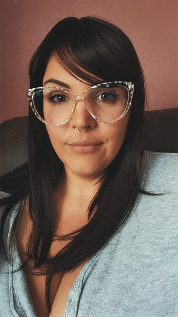 Customer photo review of Susan ︳Human Hair Topper With Bang For Women, 6-20", 10*12cm Base All Shades