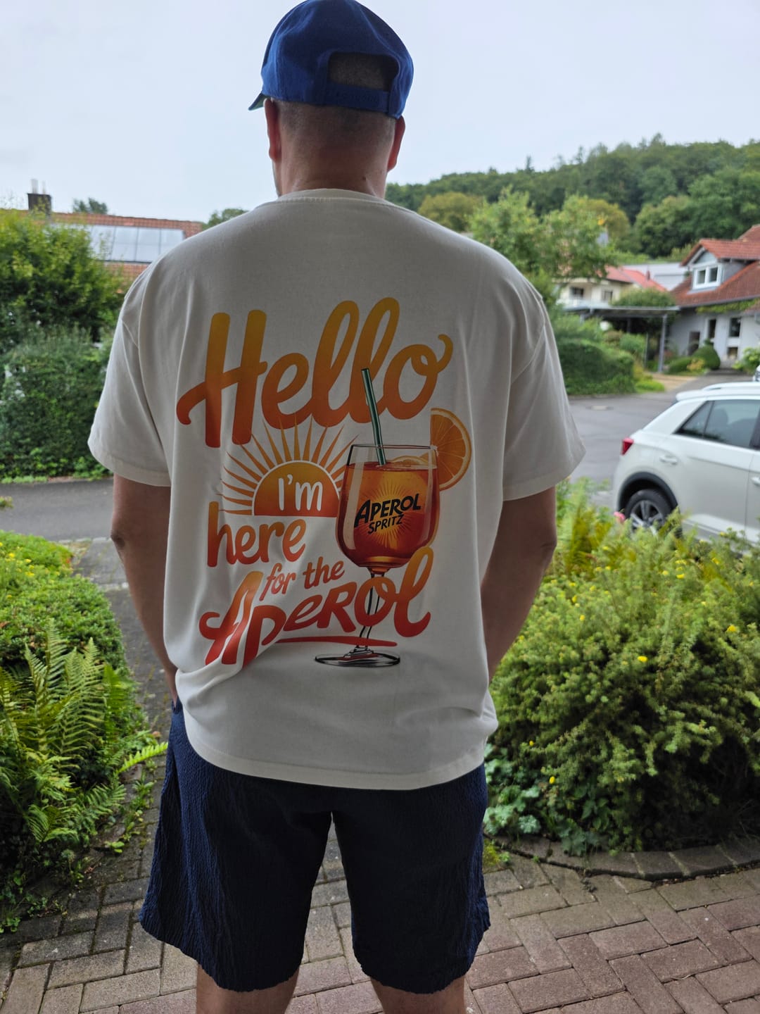Customer photo review of Hello I'm Here for the Aperol - Oversize T-Shirt