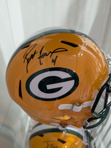 Customer photo review of Brett Favre Autograph Signing