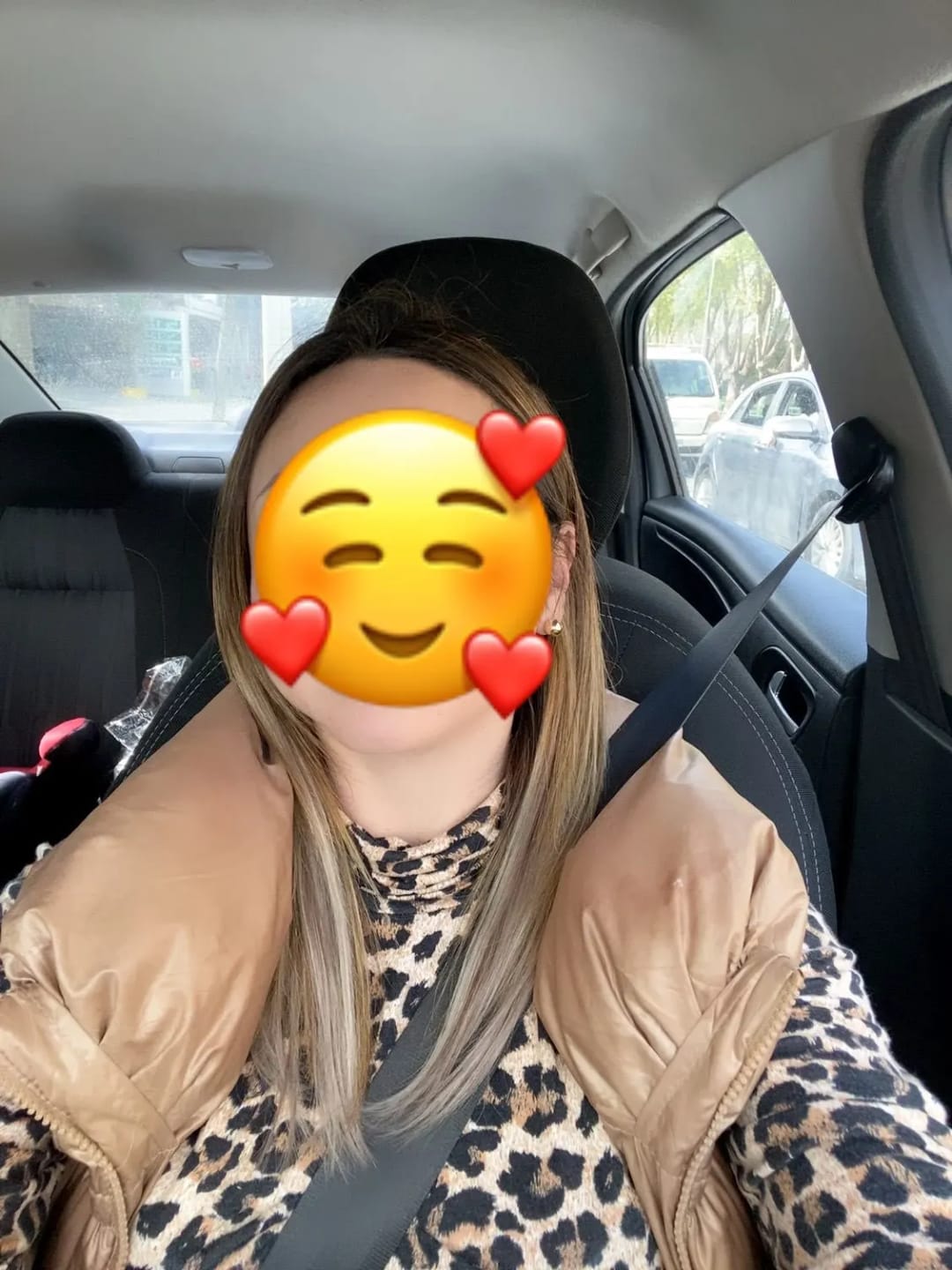 Customer photo review of Halo Human Hair Extensions Light Volume All Shades