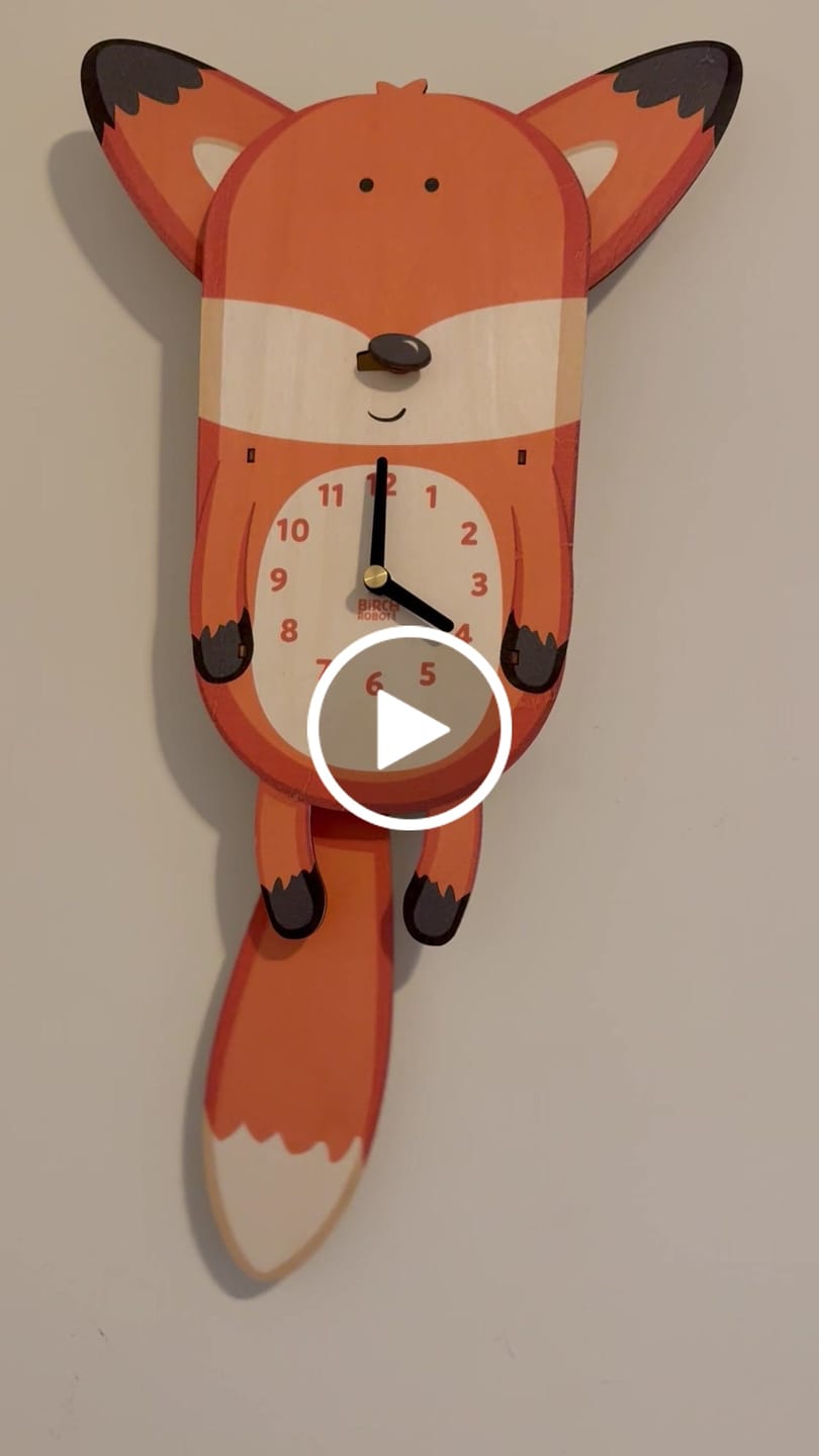 Customer video review of Hunter the Fox Pendulum Clock