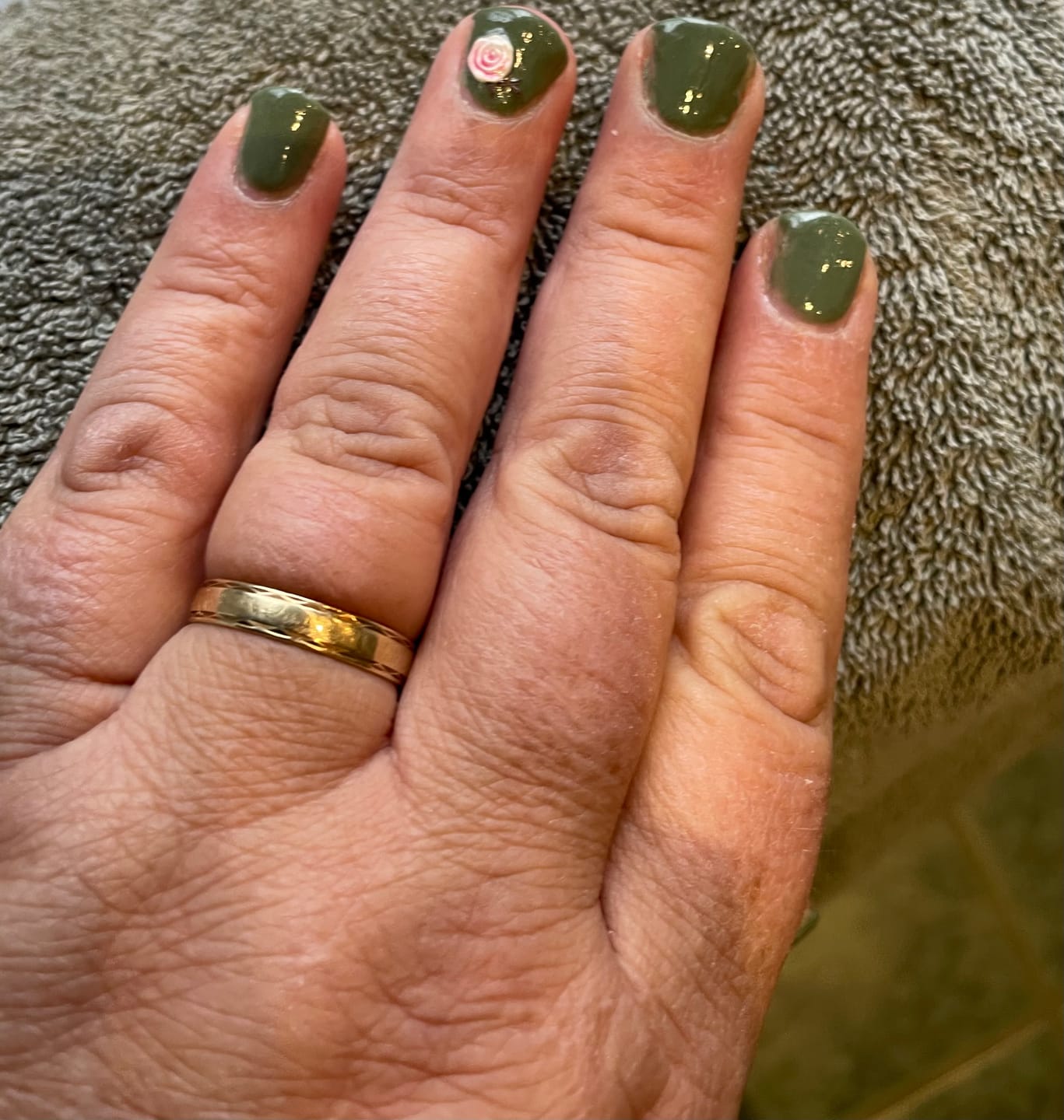 Customer photo review of Warm Olive Dipping Powder