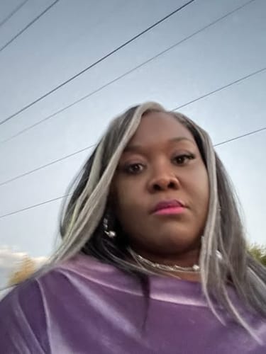 Customer photo review of Luvwin 5x5 Closure Salt & Pepper More Salt Highlight Front Glueless Straight Wig