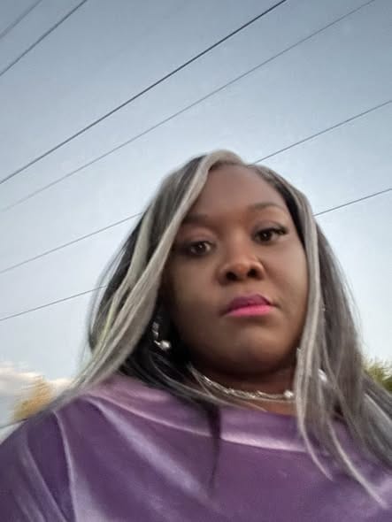 Customer photo review of Luvwin 5x5 Closure Salt & Pepper More Salt Highlight Front Glueless Straight Wig