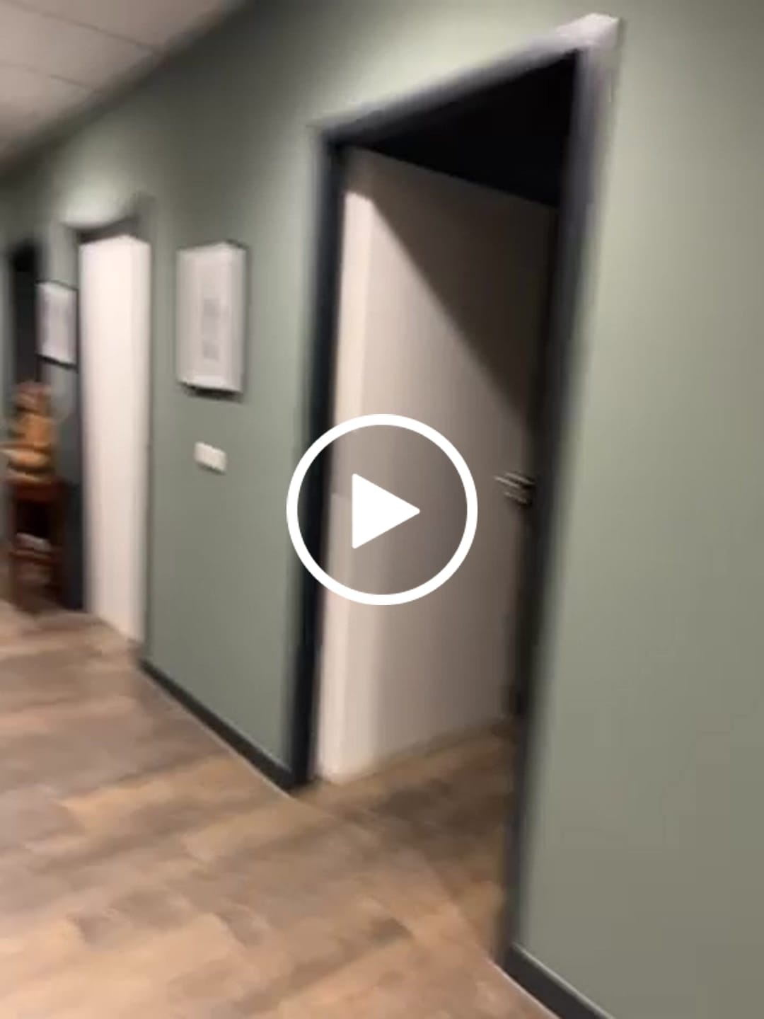 Customer video review of Premium Alurahmen