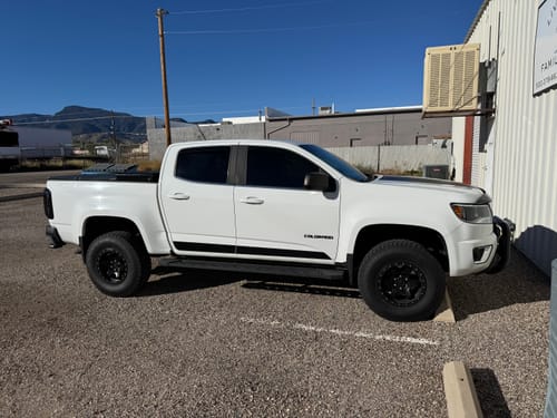Customer photo review of 3" Front 2" Rear Full Lift Kit For 2015-2022 Chevy Colorado GMC Canyon 2WD 4WD