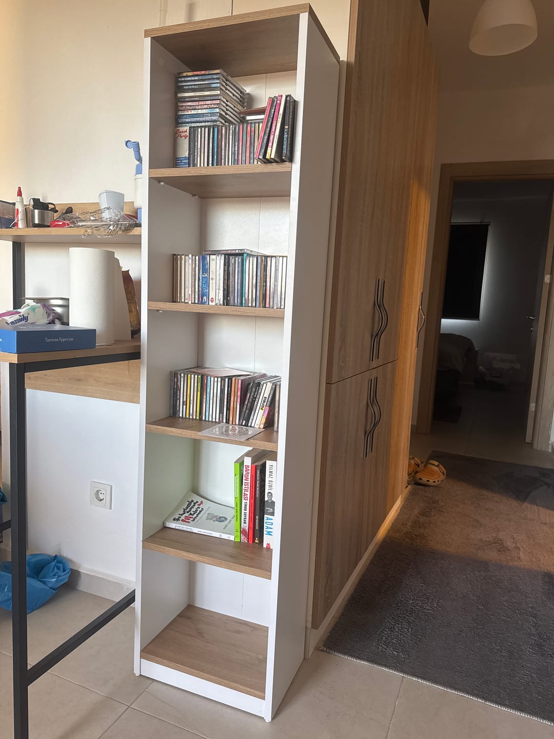 Customer photo review of Rani HC111 Kitaplık 5 Raflı Çalışma Odası Kütüphane Modern Duvar Rafı Beyaz - Sepet Ceviz
