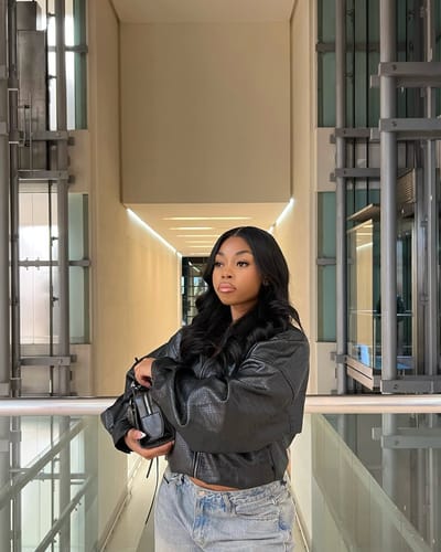 Customer photo review of Black Edition Classic Loose Body Wave Wig 5x5 Swiss HD Lace Glueless Fit
