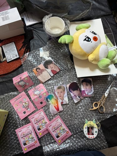 Customer photo review of Ateez Enter the MIGHTEEZ Pop-Up MD2