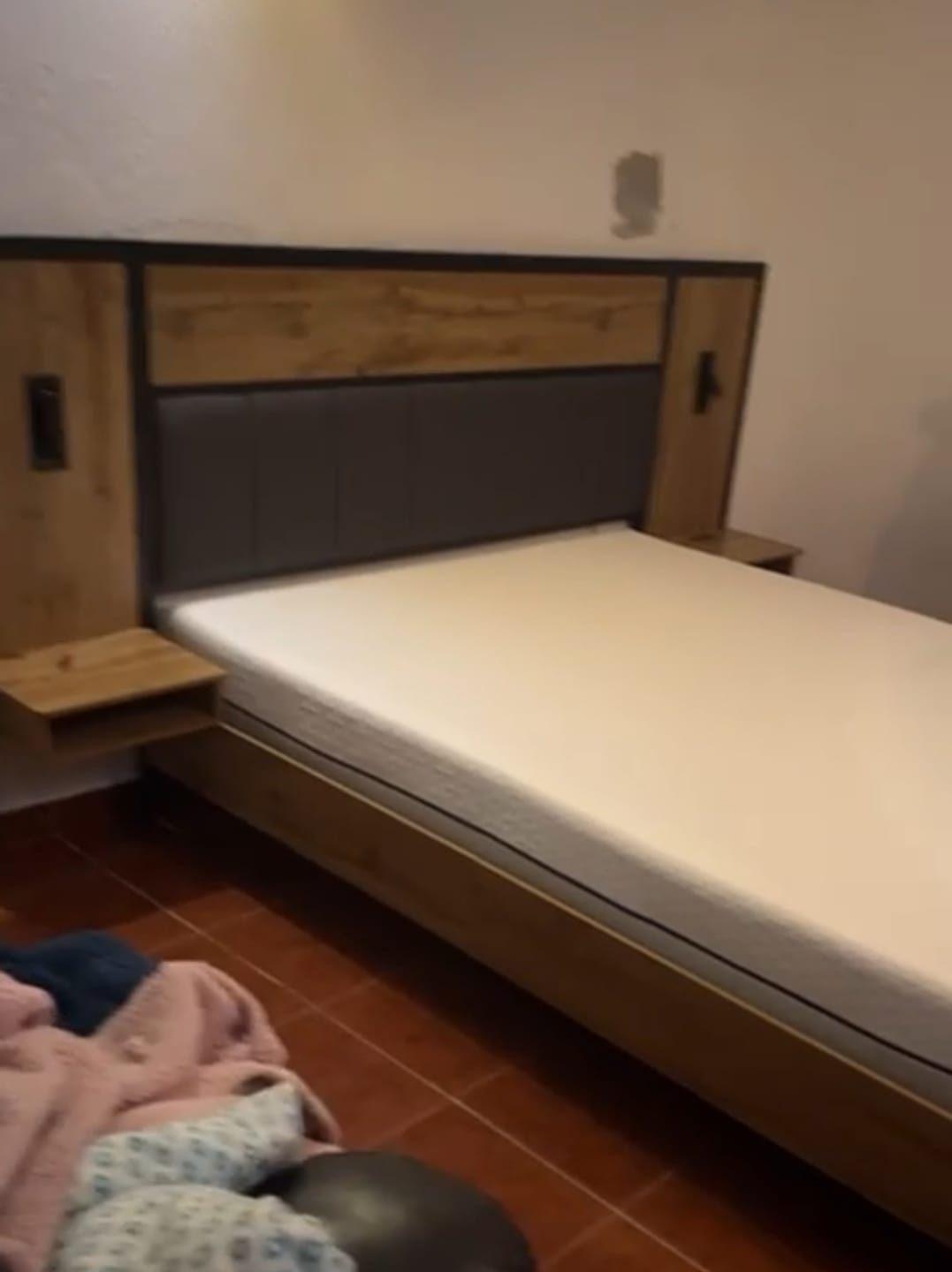 Customer photo review of Colchão M-Lux - O mais vendido c/ Oferta Almofada