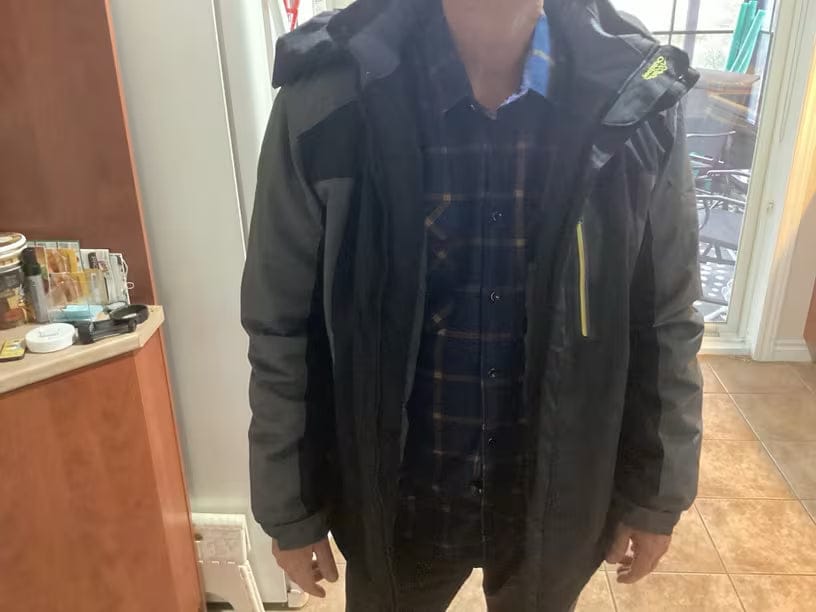 Customer photo review of Warme und Wasserdichte Herren-Fleecejacke mit Kapuze – Logan