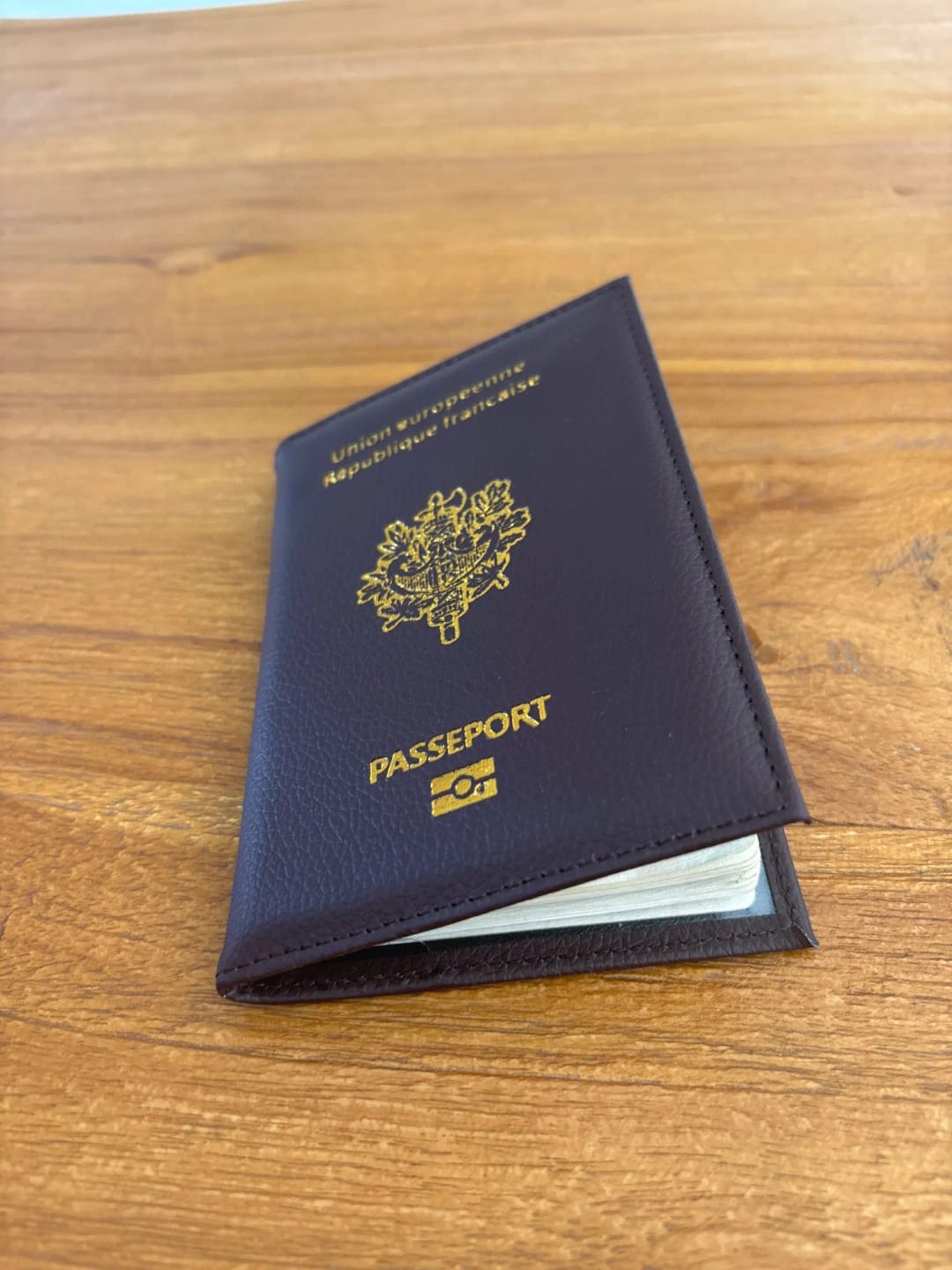 Customer photo review of Protège-Passeport République Française