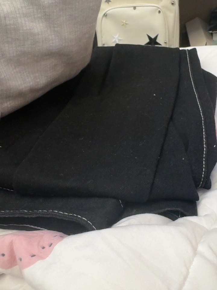 Customer photo review of Aelfric Eden Wrinkle Baggy Barrel Jeans