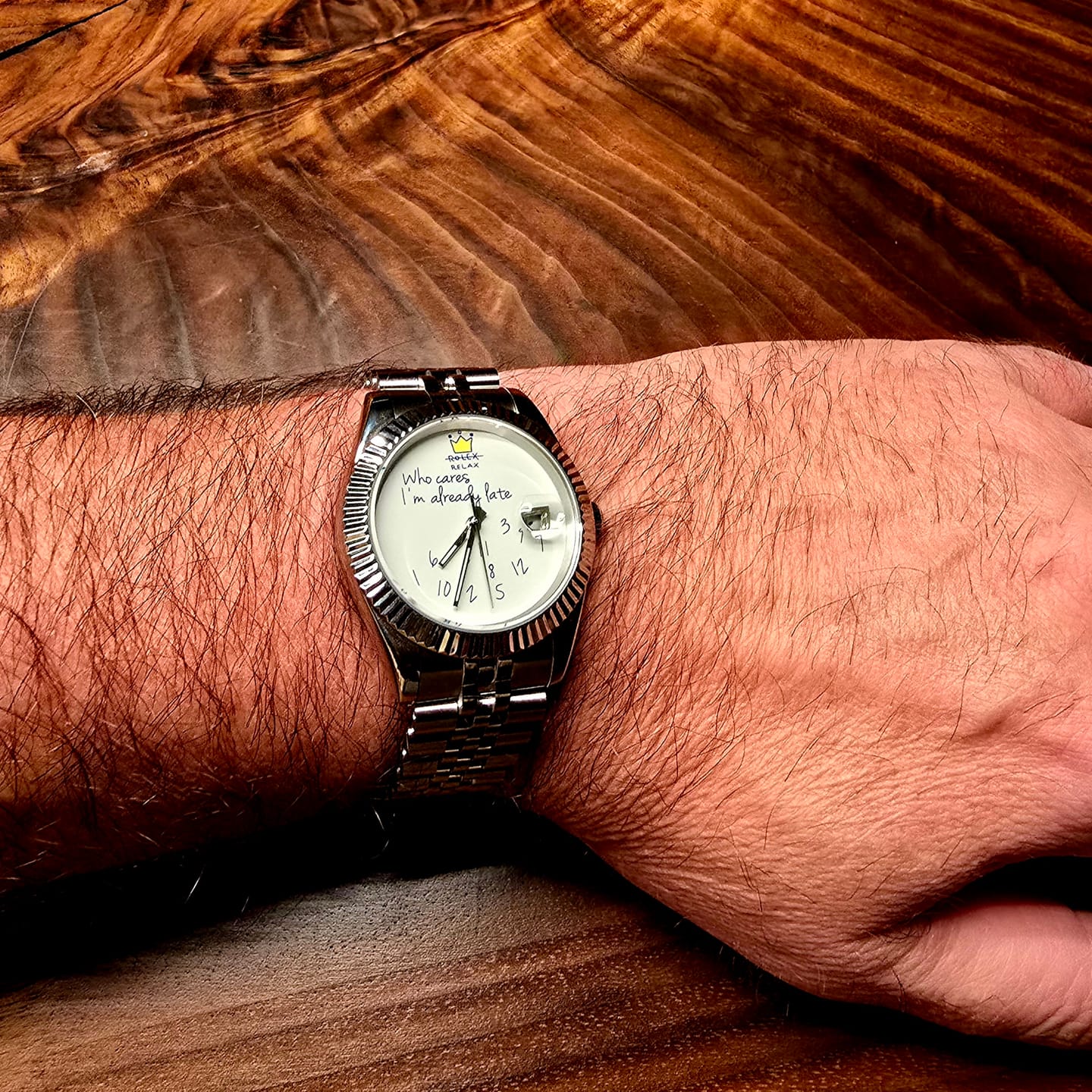 Customer photo review of EONDATE MAXI CLASSIC WATCH