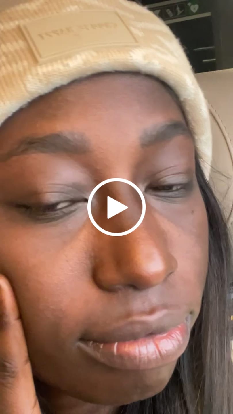 Customer video review of Gamme biscuit complète + 200 ml de crème corps offerte ( format 500 ml au lieu de 300 )