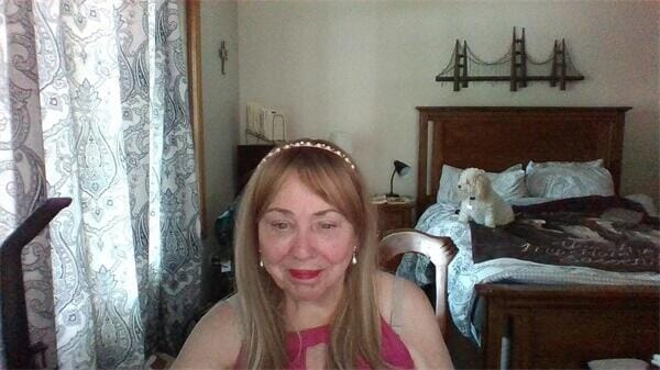 Customer photo review of Susan ︳Human Hair Topper With Bang For Women, 6-20", 10*12cm Base All Shades