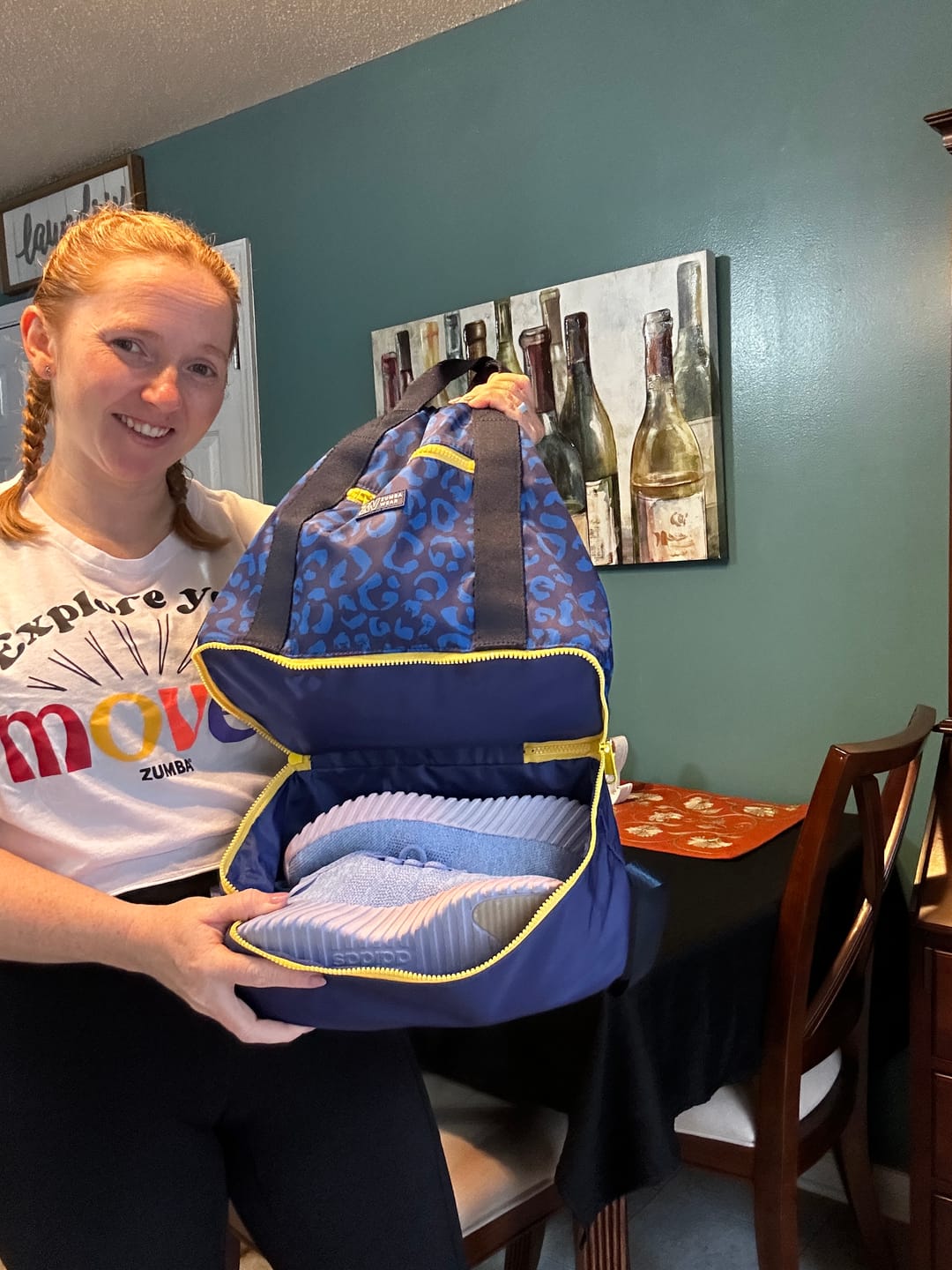 Customer photo review of Sizzlin' 2-Way Bag With Shoe Compartment
