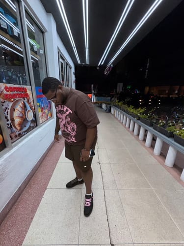 Customer photo review of Saint Vanity Griffin Tee Brown/Pink