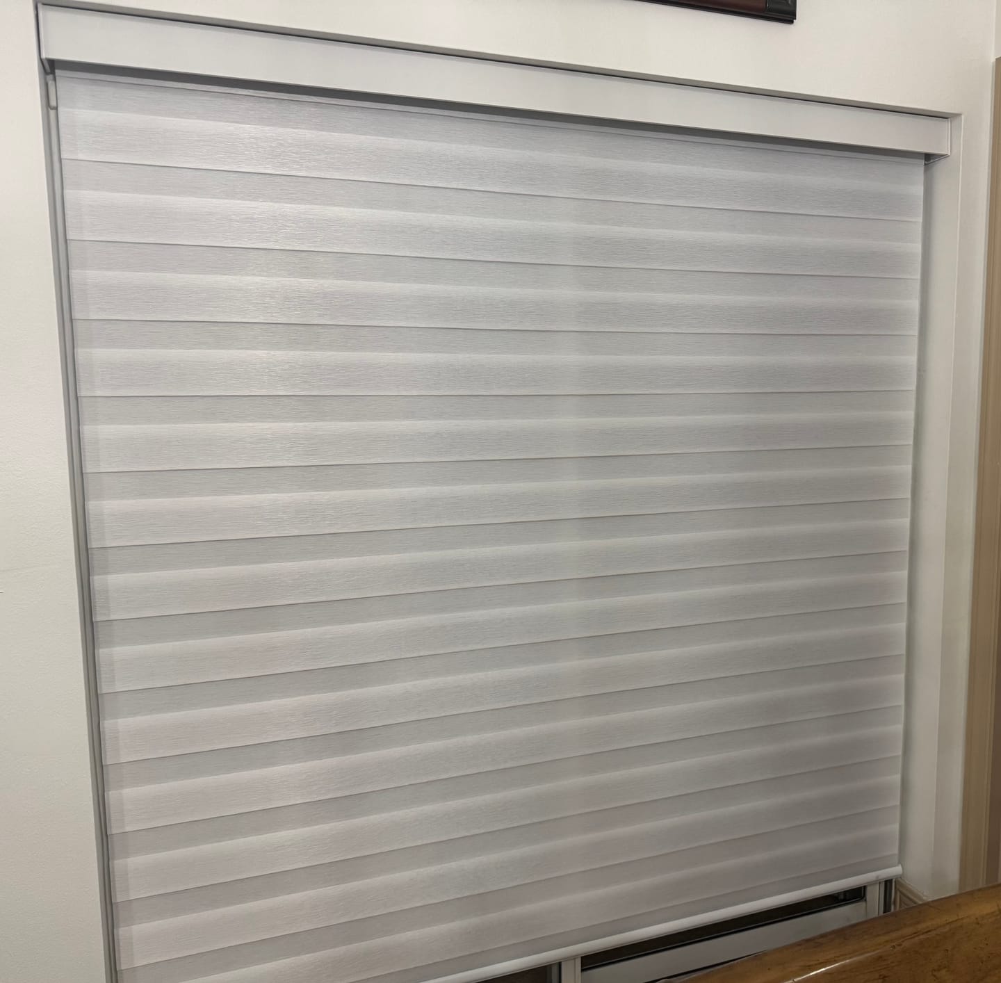 Customer photo review of SmartWings Motorized Zebra Shades 60% Blackout Translucent 75mm Eloise