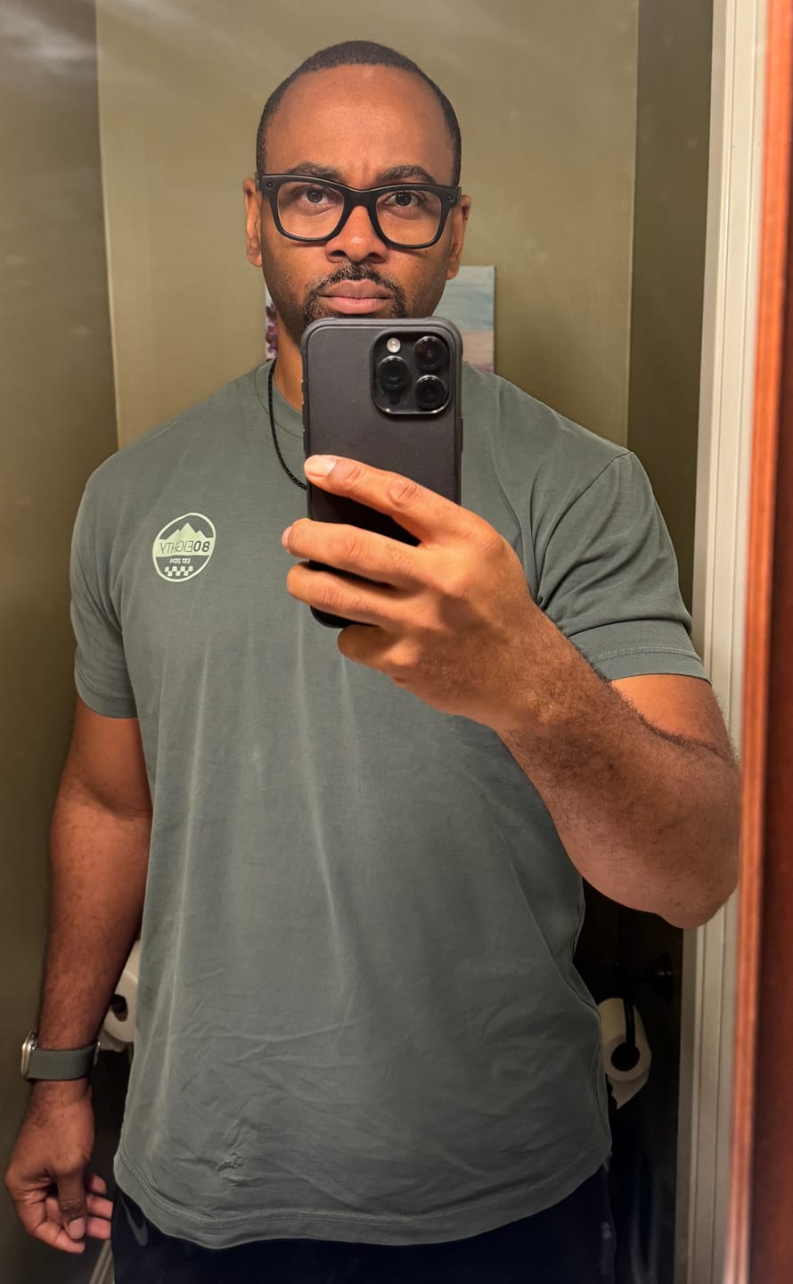 Customer photo review of 80Eighty® Ridge Shirt