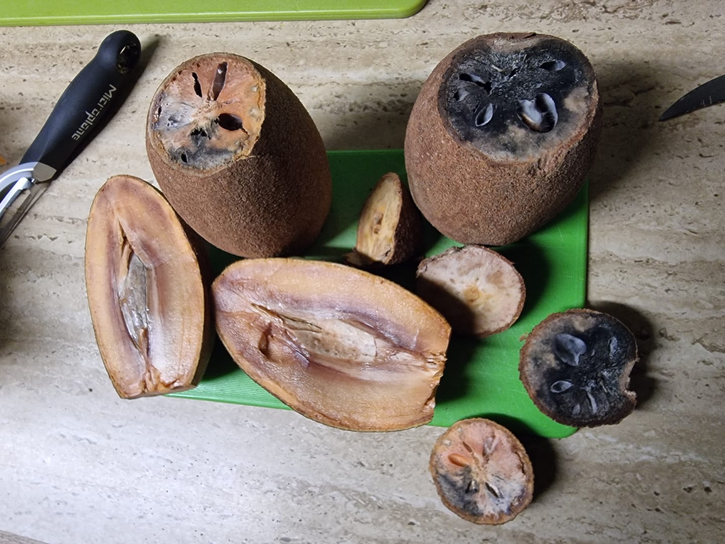 Customer photo review of Sapote Purple (Zapote Morado) Stk (ca. 400-500g)