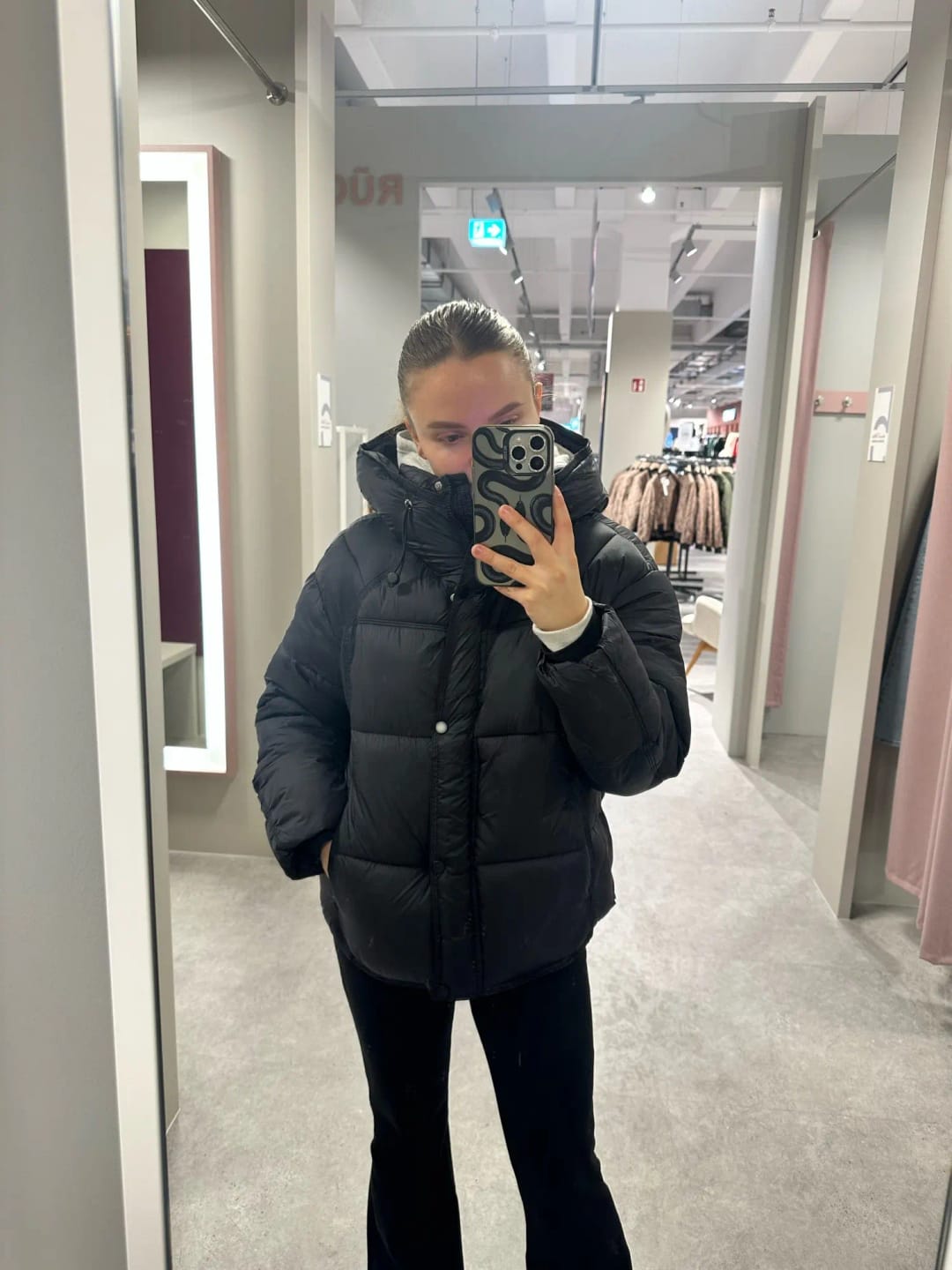 Customer photo review of Alina Hooded Puffer Jacket