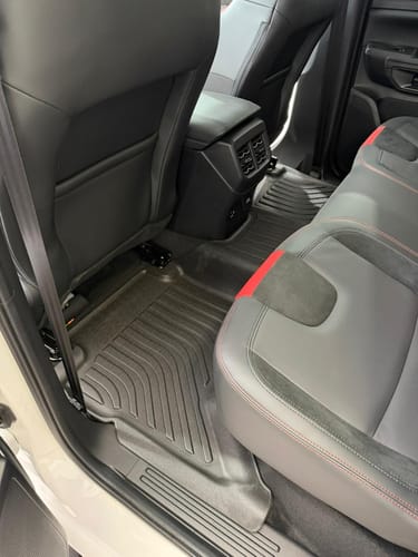 Customer photo review of Pisos Calce Perfecto Ford Ranger Raptor 2da Gen (2023 - 2026)