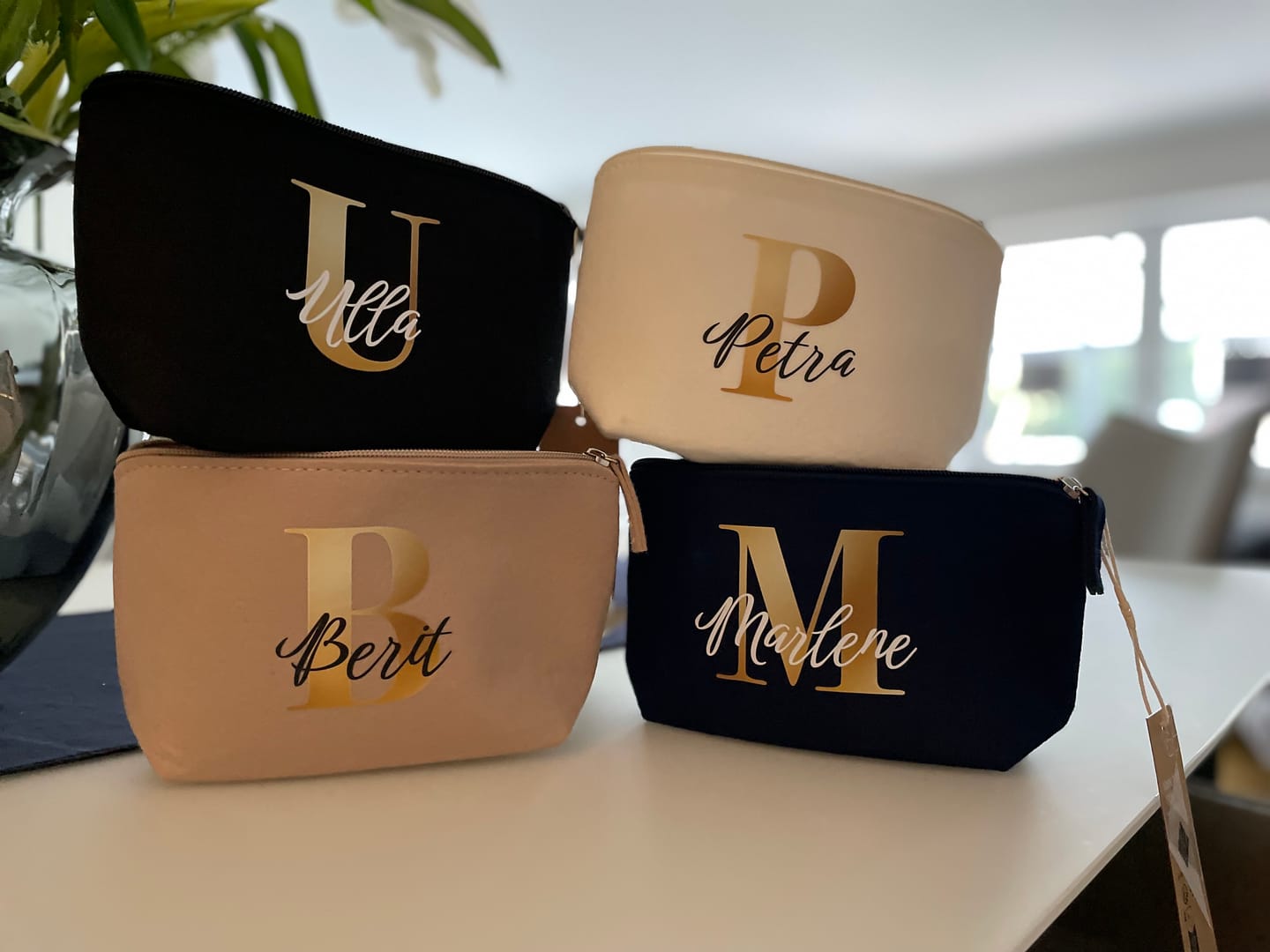 Customer photo review of Initiale - Individuelle Kosmetiktasche Filz