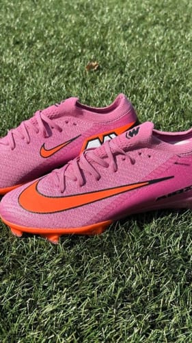 Customer photo review of Air Zoom Mercurial Vapor 16 SG - Scary Good - Rose/Orange/Noir